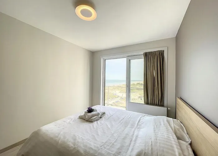 Flat Sunset - Amazing Seaview